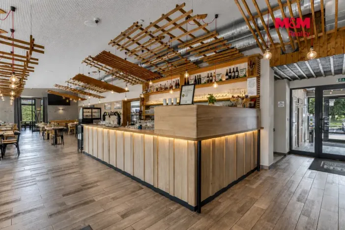 Prodej restaurace, Frenštát pod Radhoštěm, Školská čtvrť, 500 m2