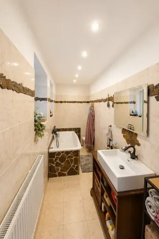 Prodej rodinného domu, Svárov, 250 m2