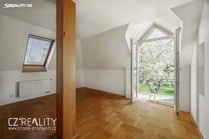 Prodej rodinného domu, Praha - Lipence, Na Bambouzku, 308 m2