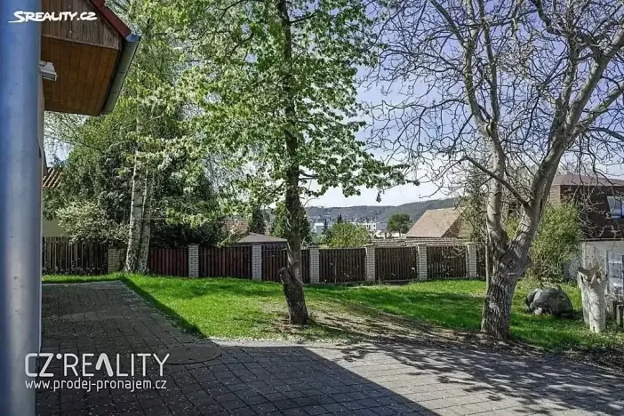Prodej rodinného domu, Praha - Lipence, Na Bambouzku, 308 m2