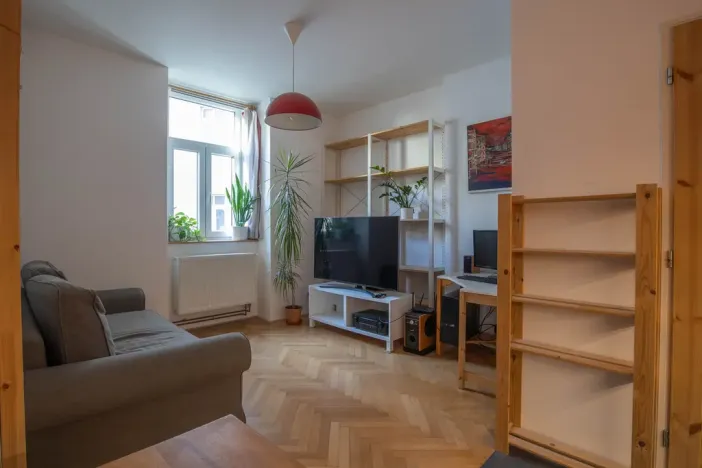 Prodej bytu 2+kk, Praha - Holešovice, U Uranie, 40 m2