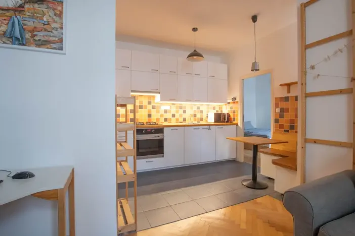 Prodej bytu 2+kk, Praha - Holešovice, U Uranie, 40 m2