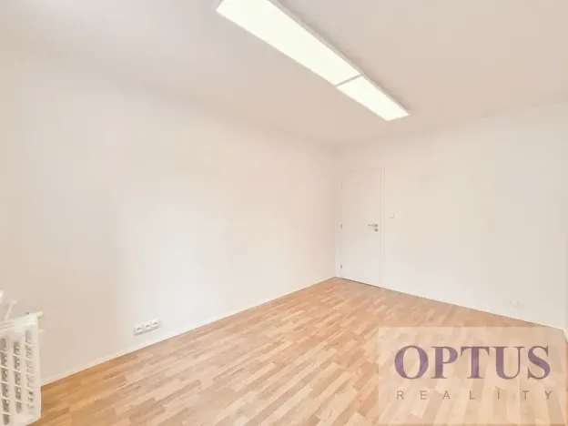 Pronájem kanceláře, Praha - Smíchov, U Demartinky, 96 m2