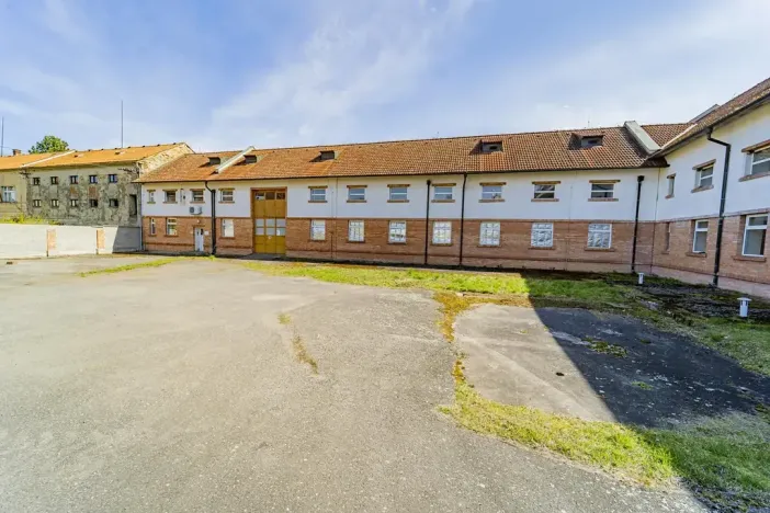 Prodej výrobních prostor, Bezno, Nemyslovická, 861 m2