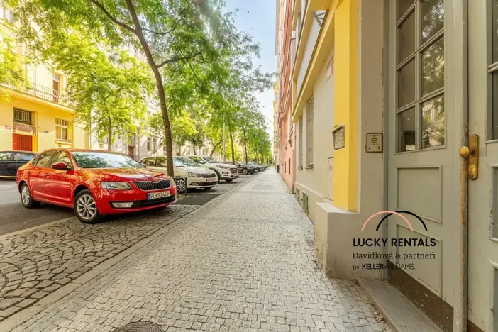 Pronájem bytu 1+kk, Praha - Vinohrady, Moravská, 49 m2
