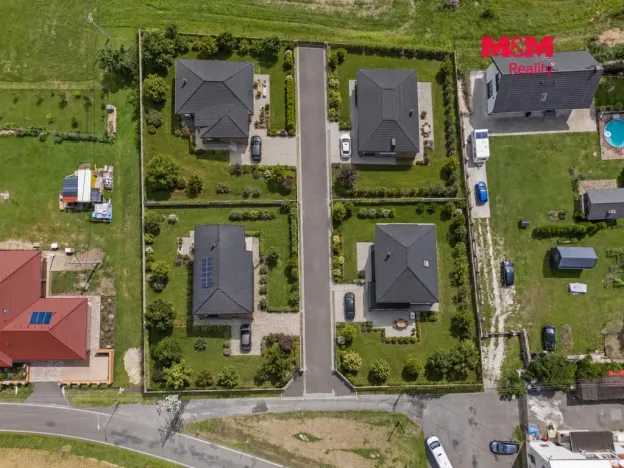Prodej pozemku pro bydlení, Komárov, 4052 m2
