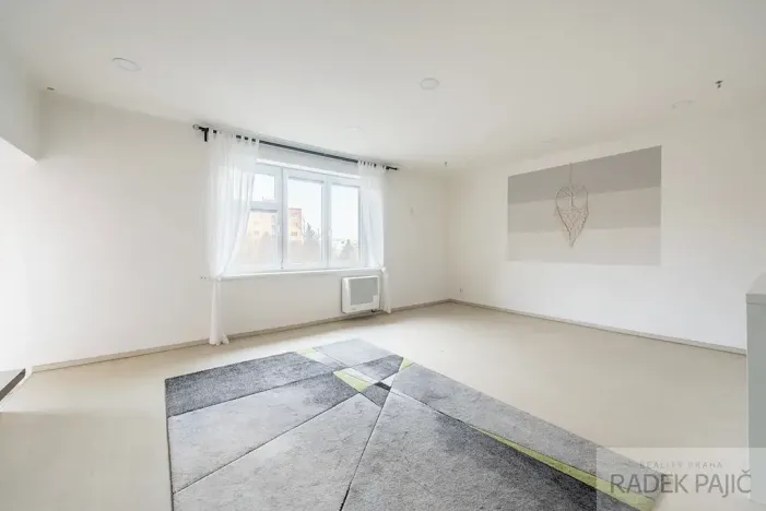 Pronájem bytu 3+1, Praha - Malešice, Nad vodovodem, 86 m2