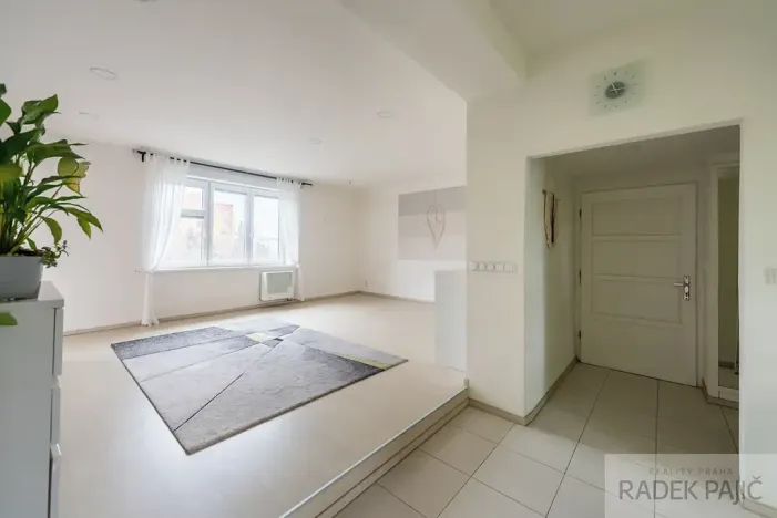Pronájem bytu 3+1, Praha - Malešice, Nad vodovodem, 86 m2