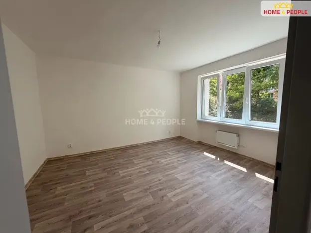 Pronájem bytu 2+1, Karlovy Vary, Závodu míru, 71 m2