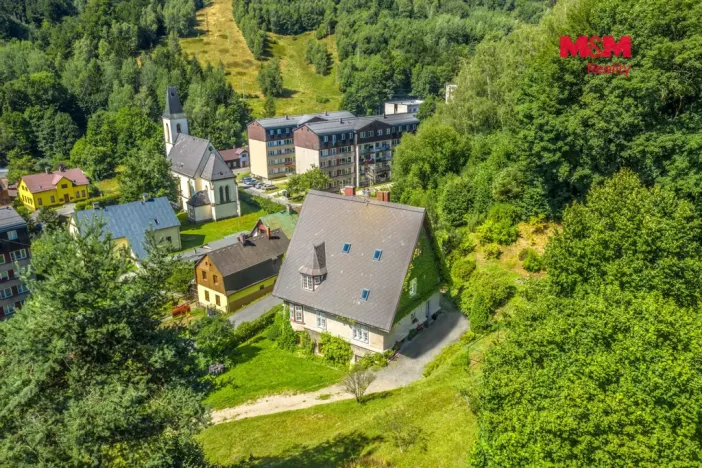 Prodej rodinného domu, Desná - Desná I, Zásnubní, 450 m2