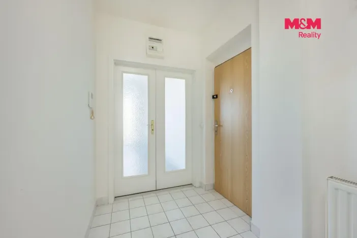 Pronájem bytu 2+kk, Praha - Žižkov, V kapslovně, 58 m2