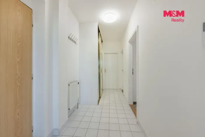 Pronájem bytu 2+kk, Praha - Žižkov, V kapslovně, 58 m2