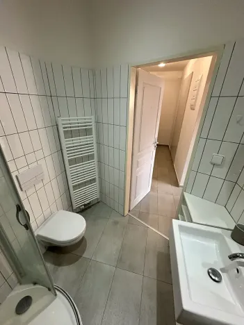 Pronájem bytu 1+kk, Praha - Vršovice, Kodaňská, 33 m2