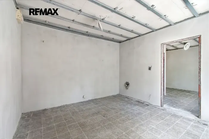 Prodej obchodního prostoru, Plzeň, Rokycanská, 27 m2