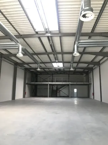 Pronájem obchodního prostoru, Nehvizdy, Pražská, 451 m2