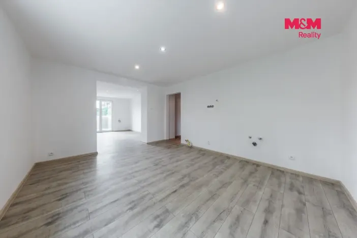 Prodej bytu 2+1, Horní Slavkov, Poštovní, 54 m2