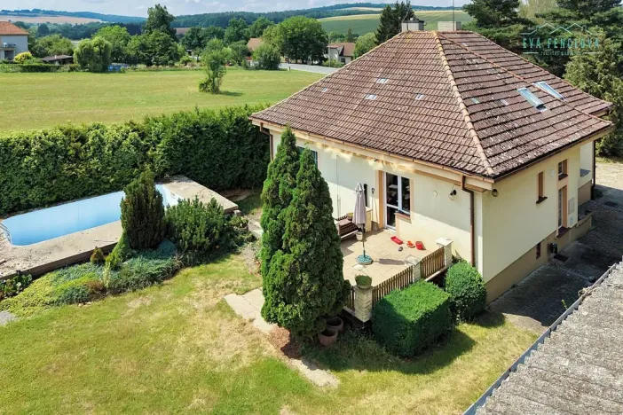 Prodej rodinného domu, Chocenice, 299 m2