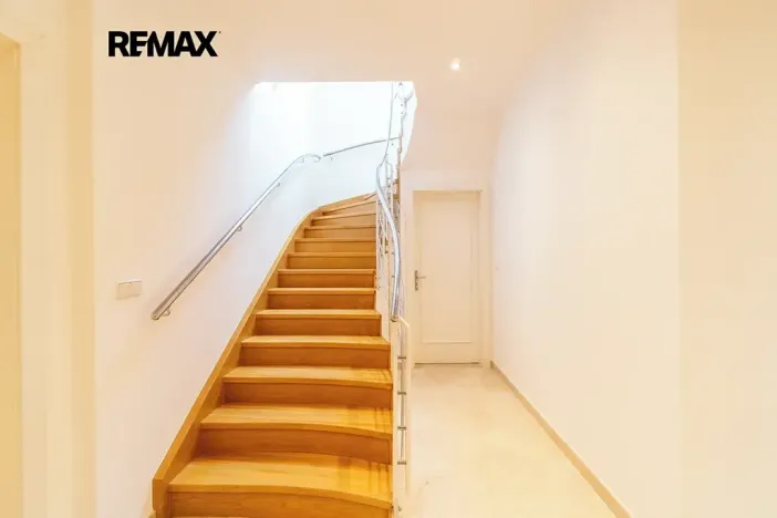 Prodej vily, Praha - Libuš, Betáňská, 507 m2