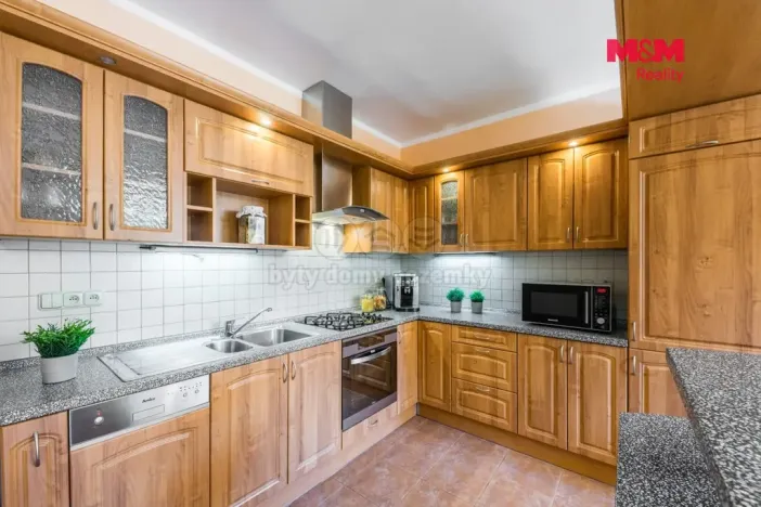 Prodej rodinného domu, Mariánské Lázně - Úšovice, 1. máje, 300 m2