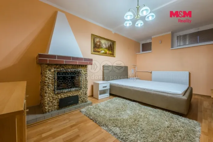 Prodej rodinného domu, Mariánské Lázně - Úšovice, 1. máje, 300 m2