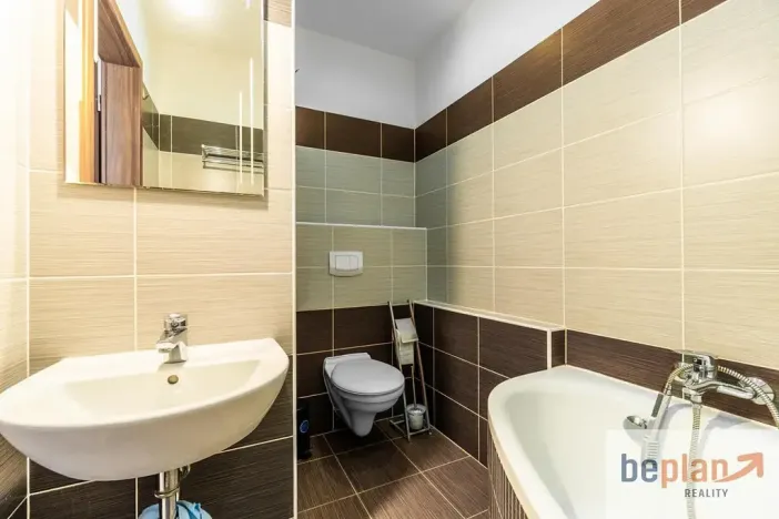 Pronájem bytu 2+1, Říčany, Komenského náměstí, 40 m2