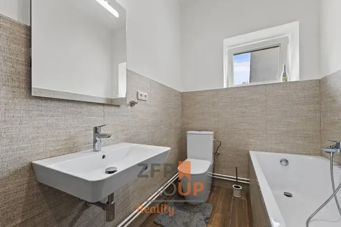 Prodej rodinného domu, Náchod, Jugoslávská, 1200 m2