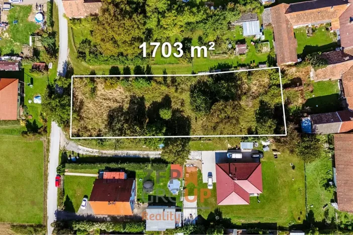 Prodej pozemku pro bydlení, Strážkovice, 1703 m2