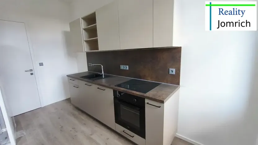 Pronájem bytu 2+1, Liberec, Moskevská, 80 m2