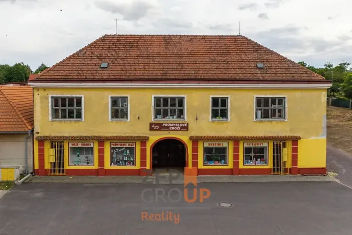 Prodej obchodního prostoru, Šatov, 470 m2
