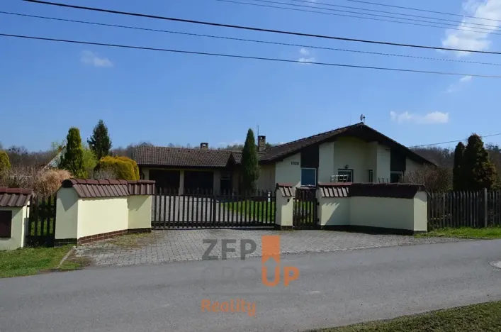 Prodej rodinného domu, Šenov, Okružní, 256 m2