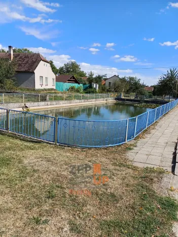 Prodej zahrady, Krasonice, 1575 m2
