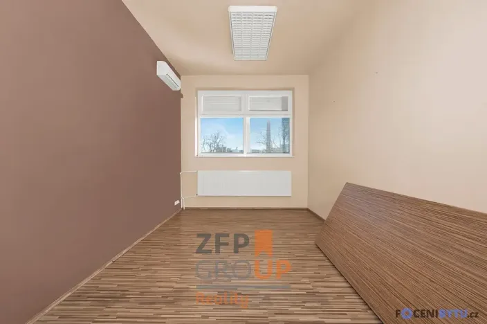 Prodej obchodního prostoru, Hodonín, Velkomoravská, 702 m2