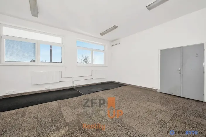 Prodej obchodního prostoru, Hodonín, Velkomoravská, 702 m2