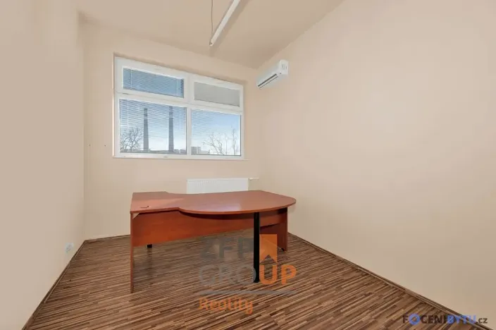 Pronájem obchodního prostoru, Hodonín, Velkomoravská, 702 m2
