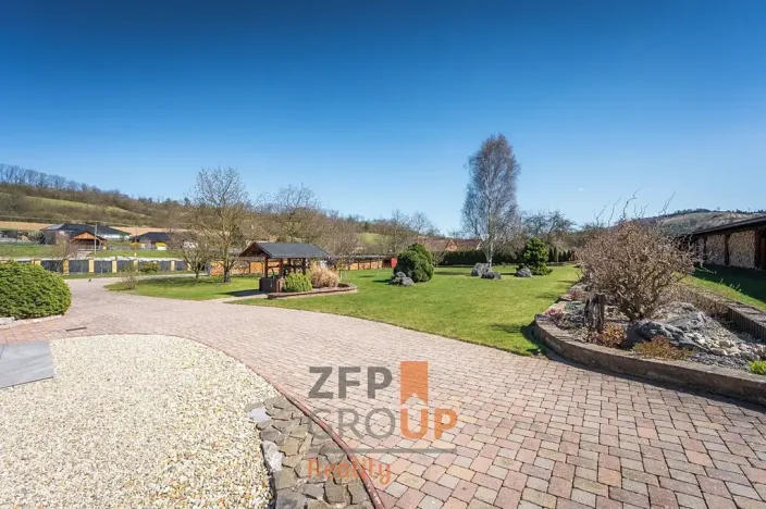 Prodej rodinného domu, Rozstání, 450 m2