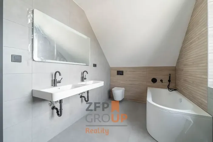 Prodej rodinného domu, Dříteč, 228 m2