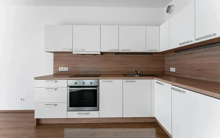 Pronájem bytu 1+kk, Praha - Hostavice, 35 m2