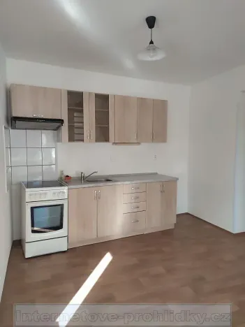 Pronájem bytu 2+kk, Praha - Vysočany, 57 m2