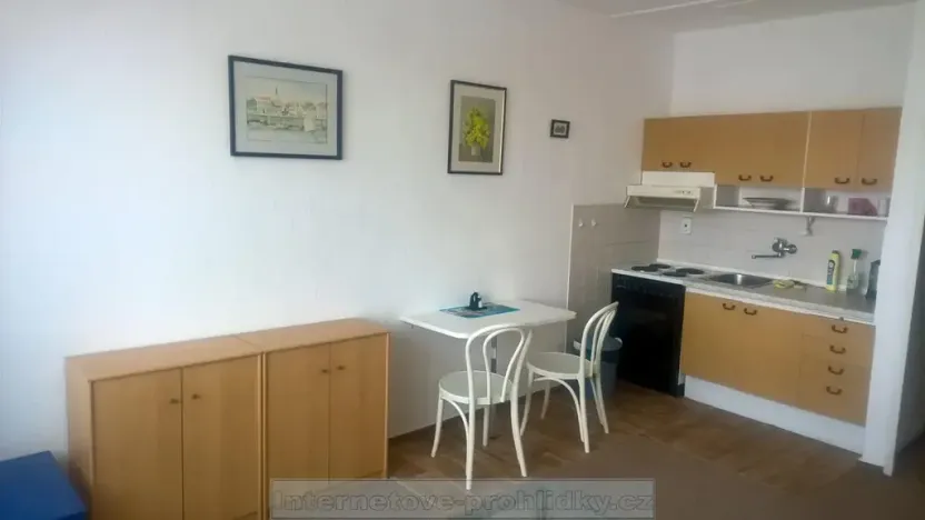 Pronájem bytu 1+kk, Praha - Záběhlice, 25 m2