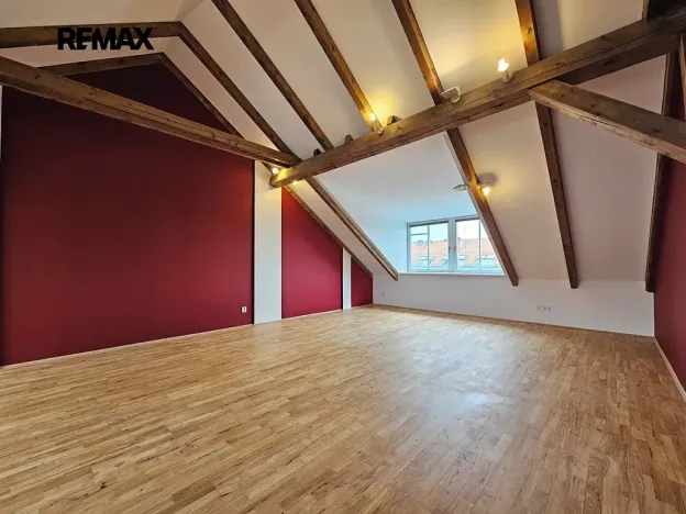 Prodej atypického bytu, Praha - Vršovice, Čeljabinská, 110 m2