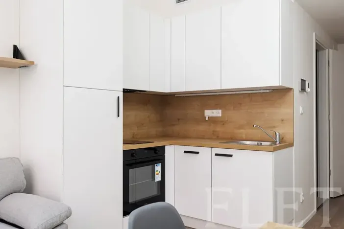 Pronájem bytu 2+kk, Praha - Smíchov, Plzeňská, 26 m2