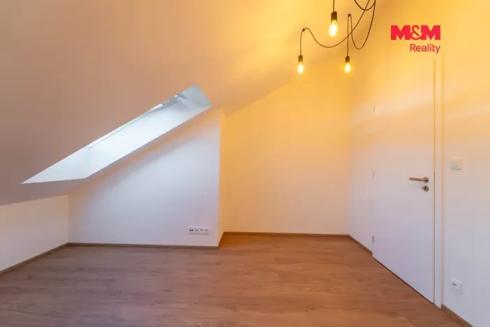 Prodej bytu 5+kk, Ořech, Karlštejnská, 112 m2