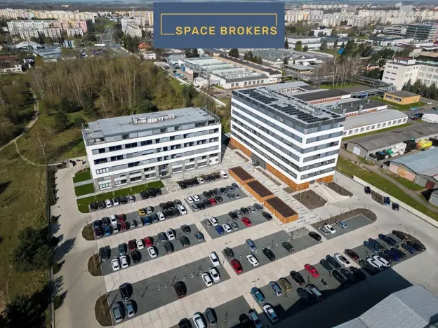 Pronájem kanceláře, Hradec Králové, Na Brně, 200 m2