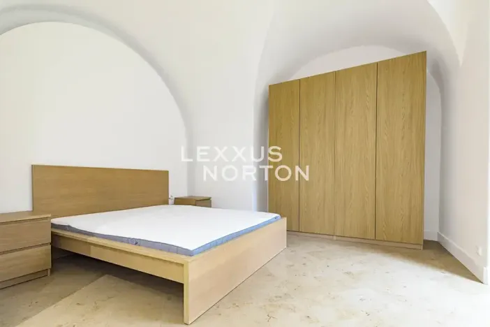 Pronájem bytu 1+kk, Praha - Bubeneč, Mlýnská, 71 m2