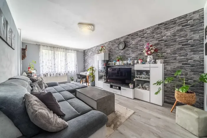 Prodej bytu 3+1, Tachov, Bělojarská, 63 m2