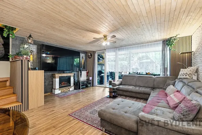 Prodej rodinného domu, Nupaky, K Parku, 160 m2