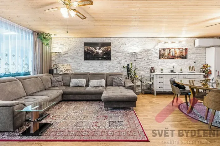Prodej rodinného domu, Nupaky, K Parku, 160 m2