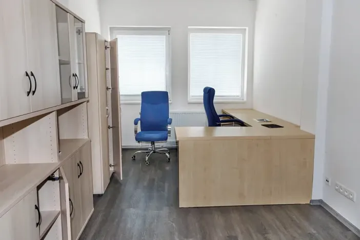 Prodej komerční nemovitosti, Dubí, Horská, 3047 m2
