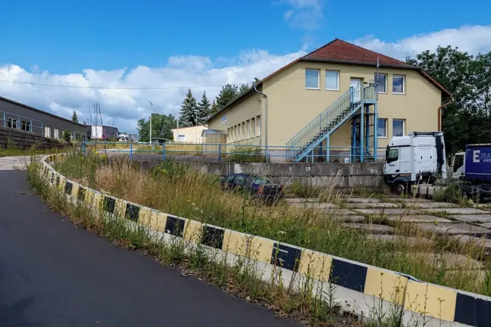 Prodej výrobních prostor, Dubí, Horská, 3047 m2