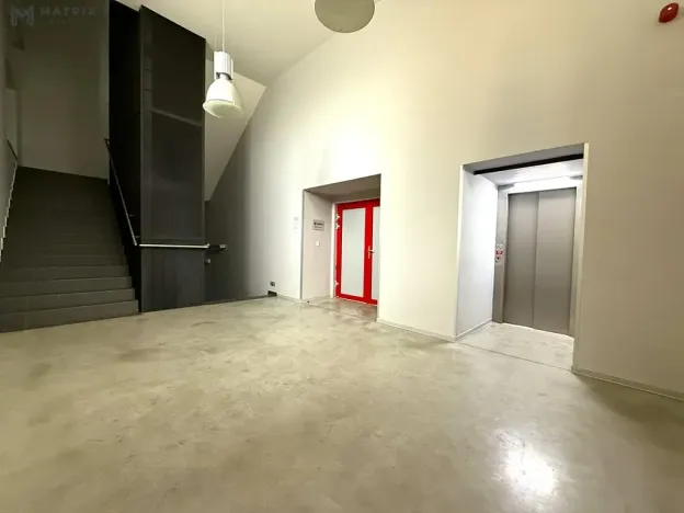 Pronájem obchodního prostoru, Praha - Čakovice, Cukrovarská, 468 m2